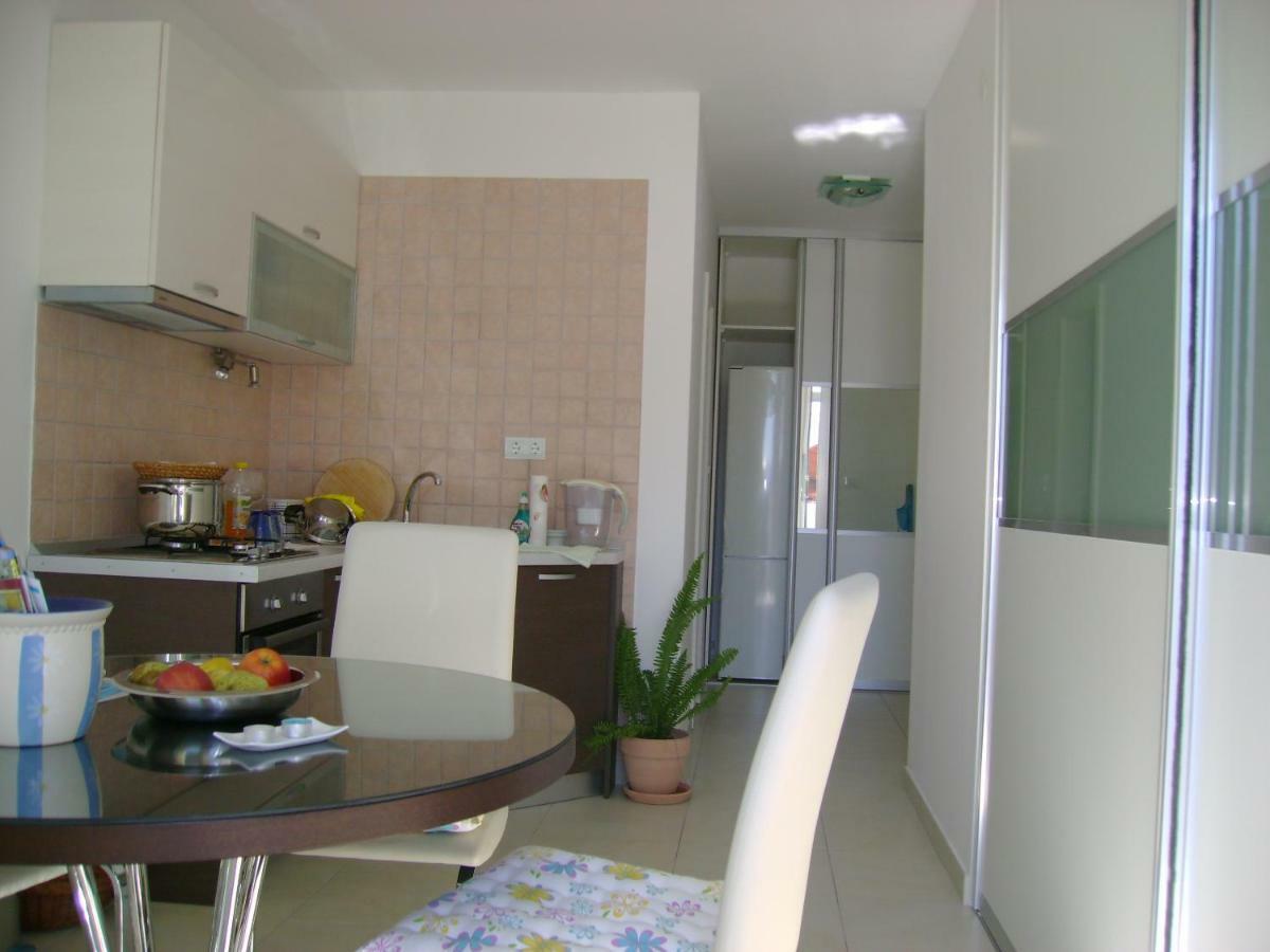 Apartment Small Pearl Split Exterior photo